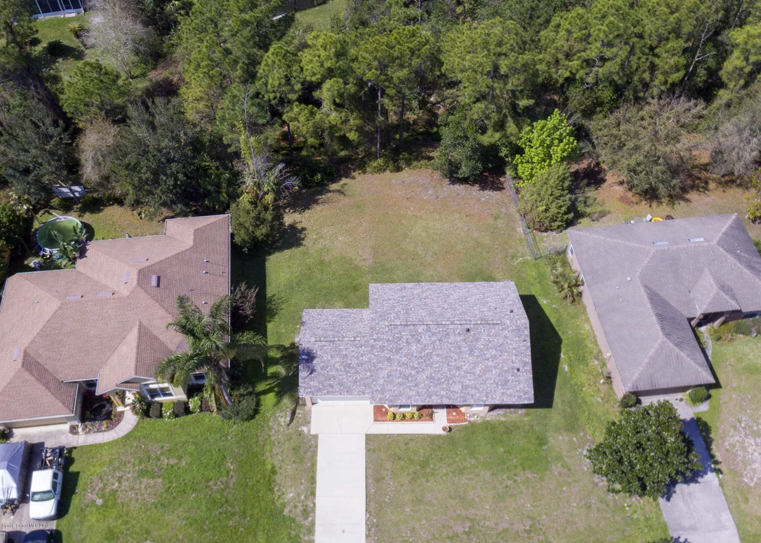 Photo of 1888 Villa Drive
