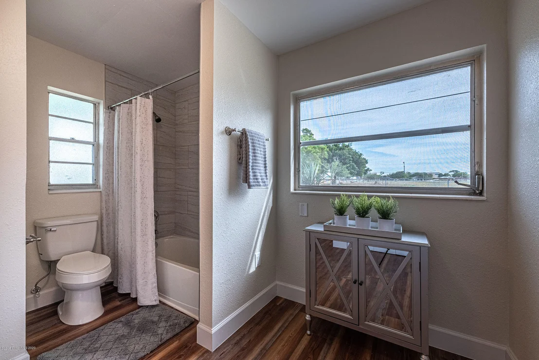Photo of 2711 Locksley Road