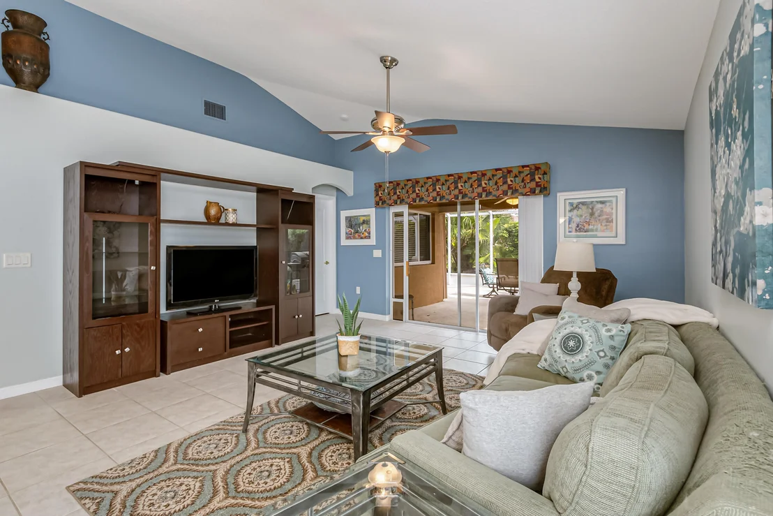 Photo of 7137 Broderick Drive