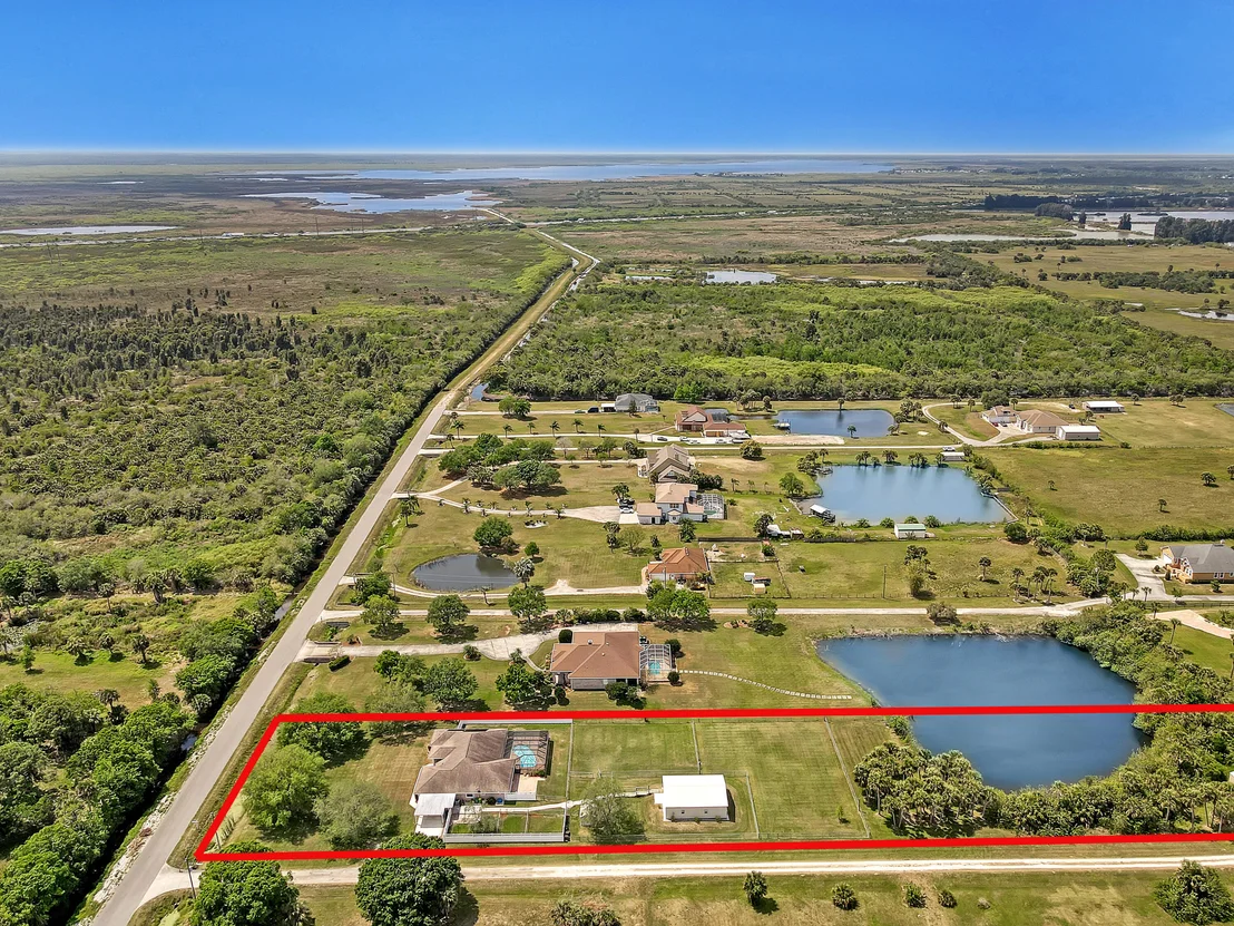 Photo of 1840 Barton Boulevard