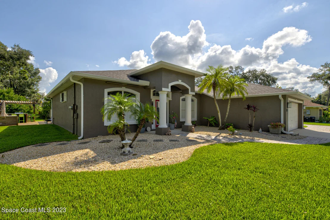 Photo of 1061 Meadowbrook Road NE