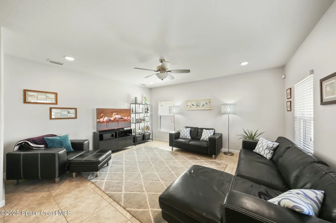 Photo of 1032 Peta Way