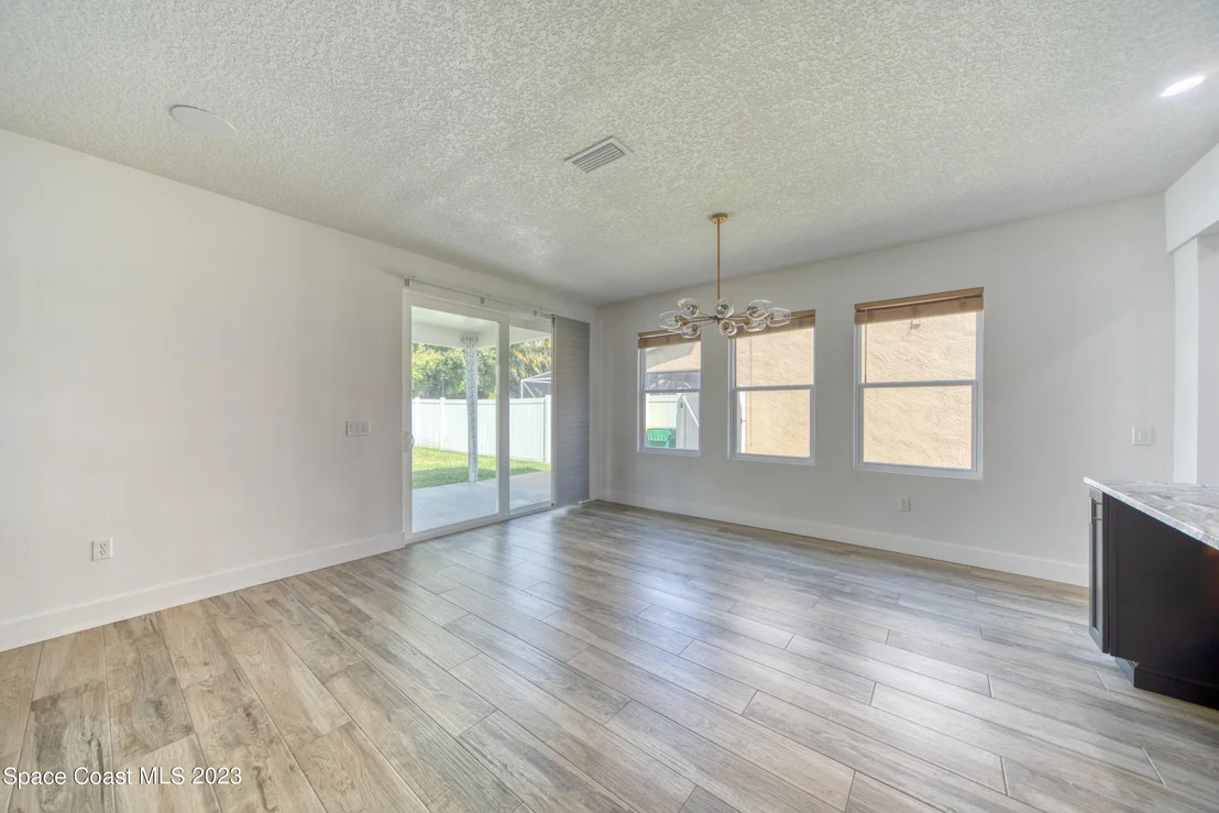 Photo of 1424 Sumter Lane