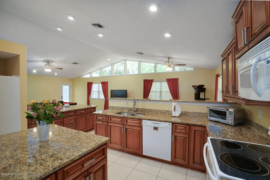Photo of 2125 Linrose Lane
