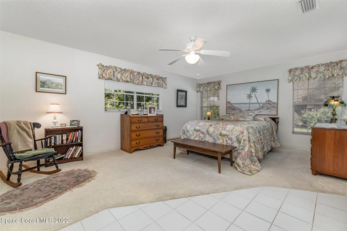 Photo of 4050 Burkholm Road