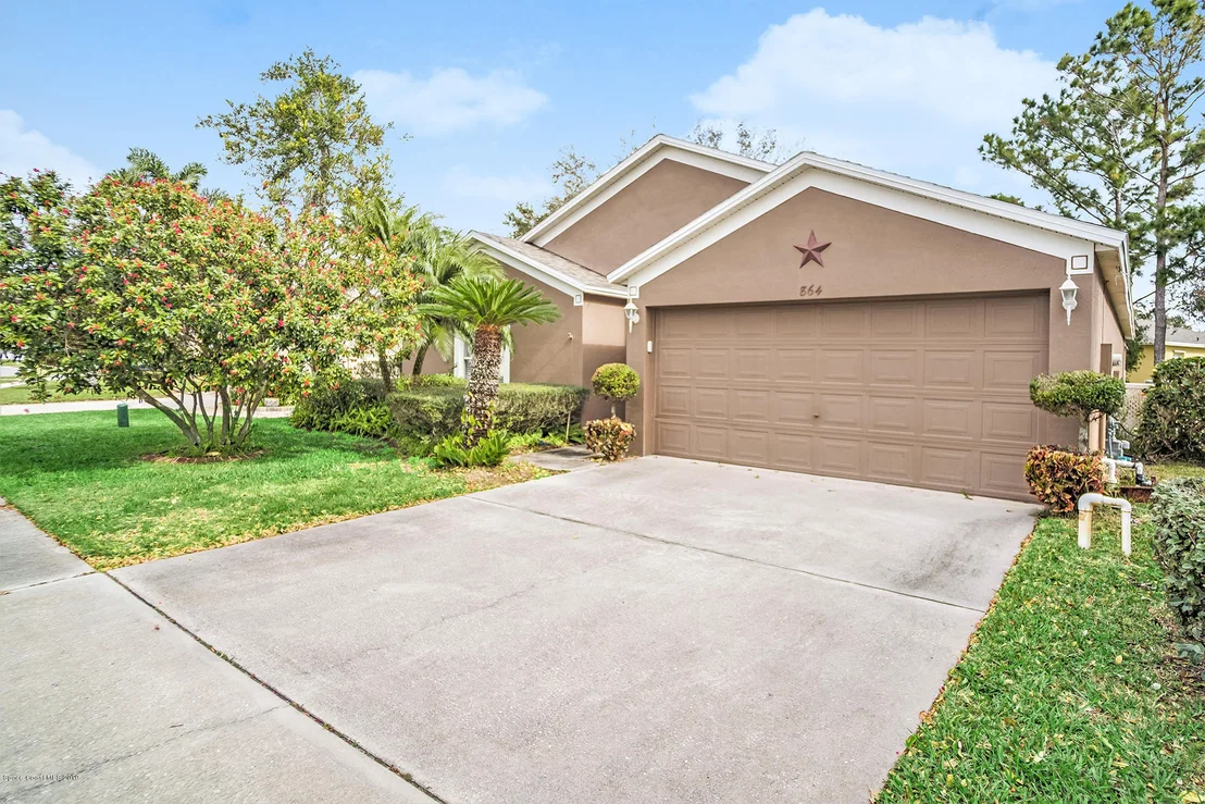 Photo of 864 Villa Drive