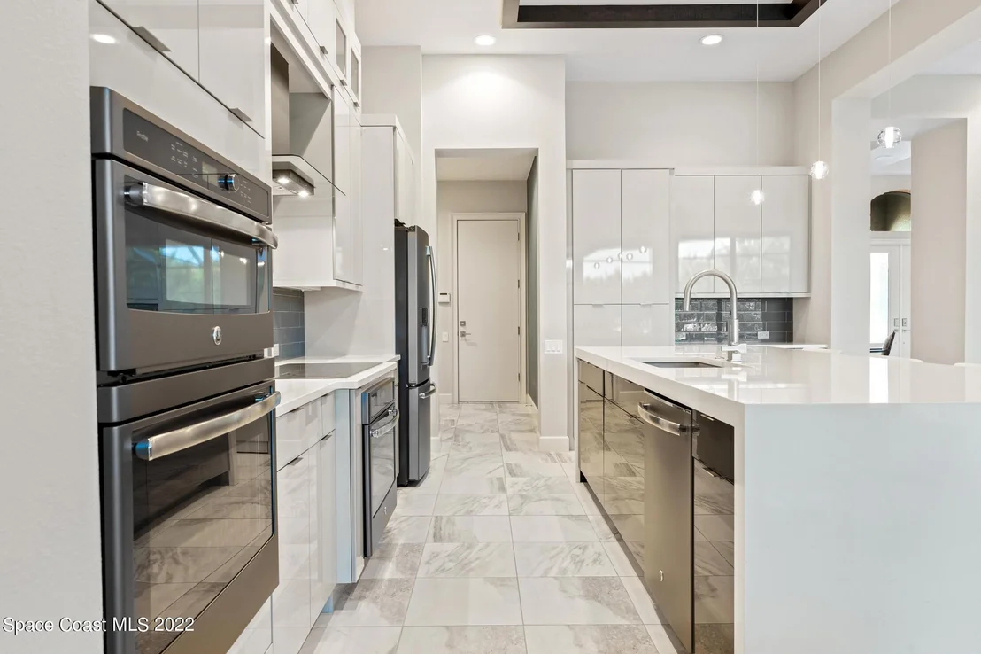 Photo of 2902 Emeldi Lane