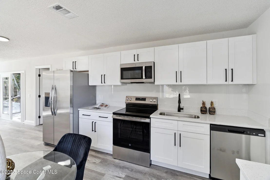 Photo of 1296 Dawn Street NE