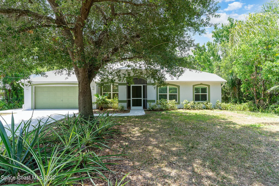 Photo of 6573 Sheridan Road