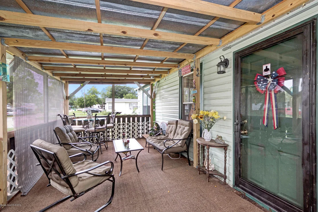 Photo of 328 Robyn Street