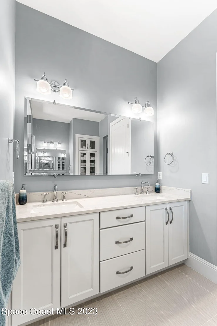 Photo of 6231 Windward Lane