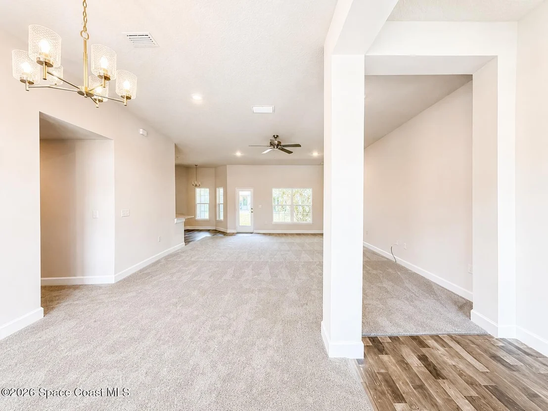 Photo of 666 Tulip Drive