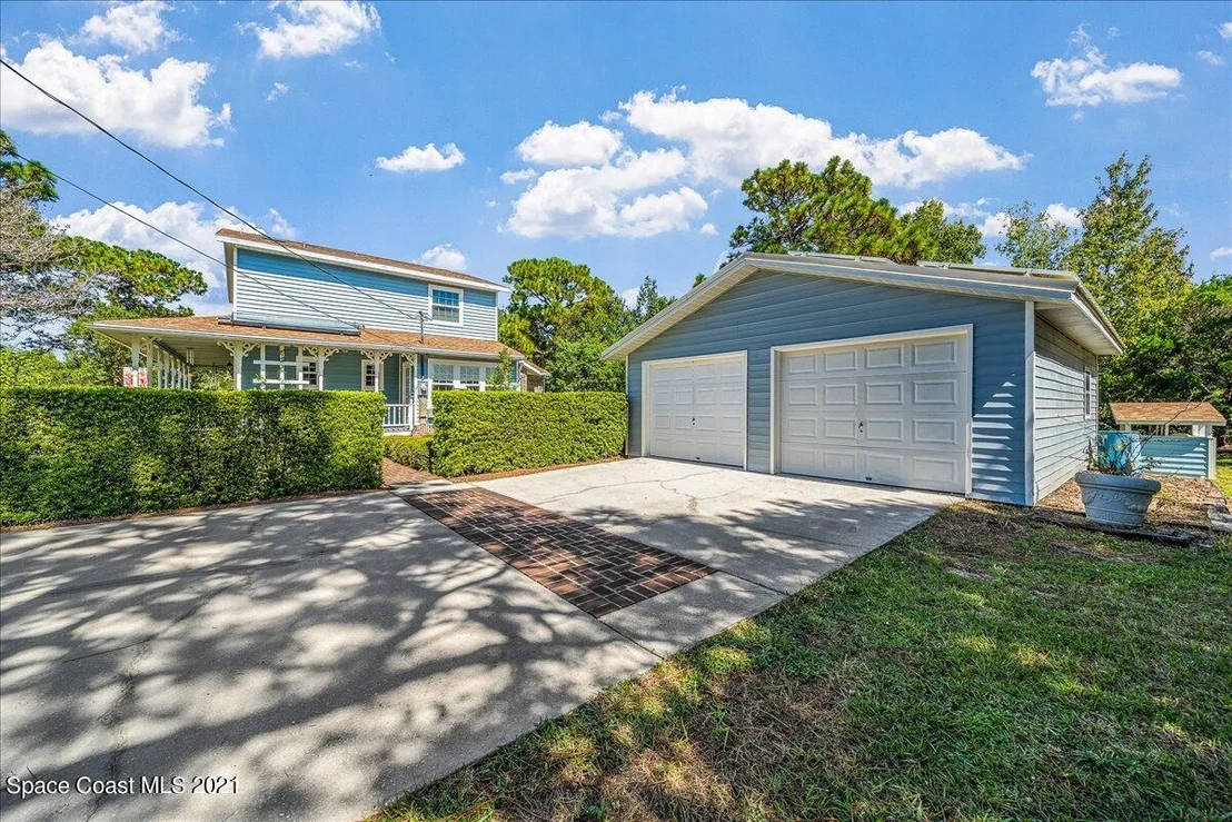Photo of 1825 Eva Lane