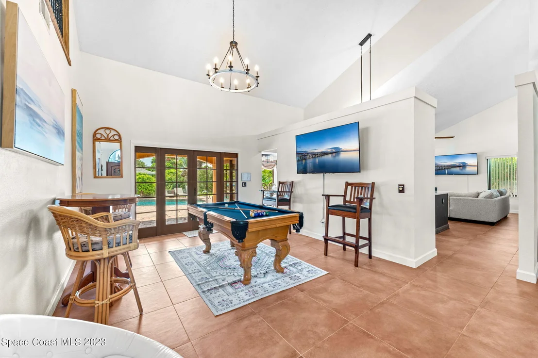 Photo of 442 Riverview Lane