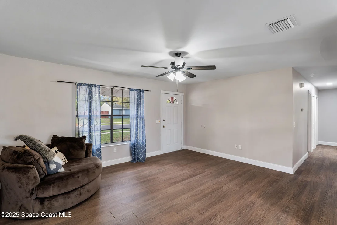 Photo of 1125 Galty Circle NE