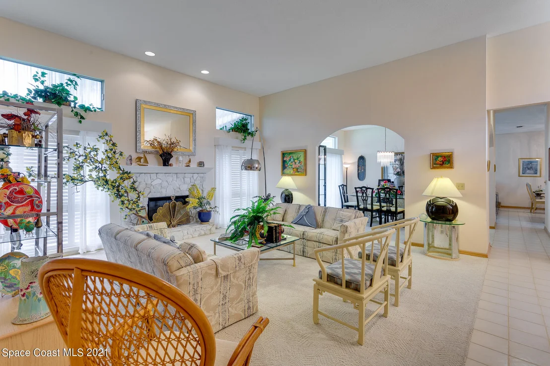 Photo of 985 Spanish Wells Drive