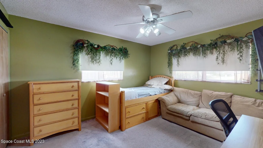 Photo of 383 Chester Drive