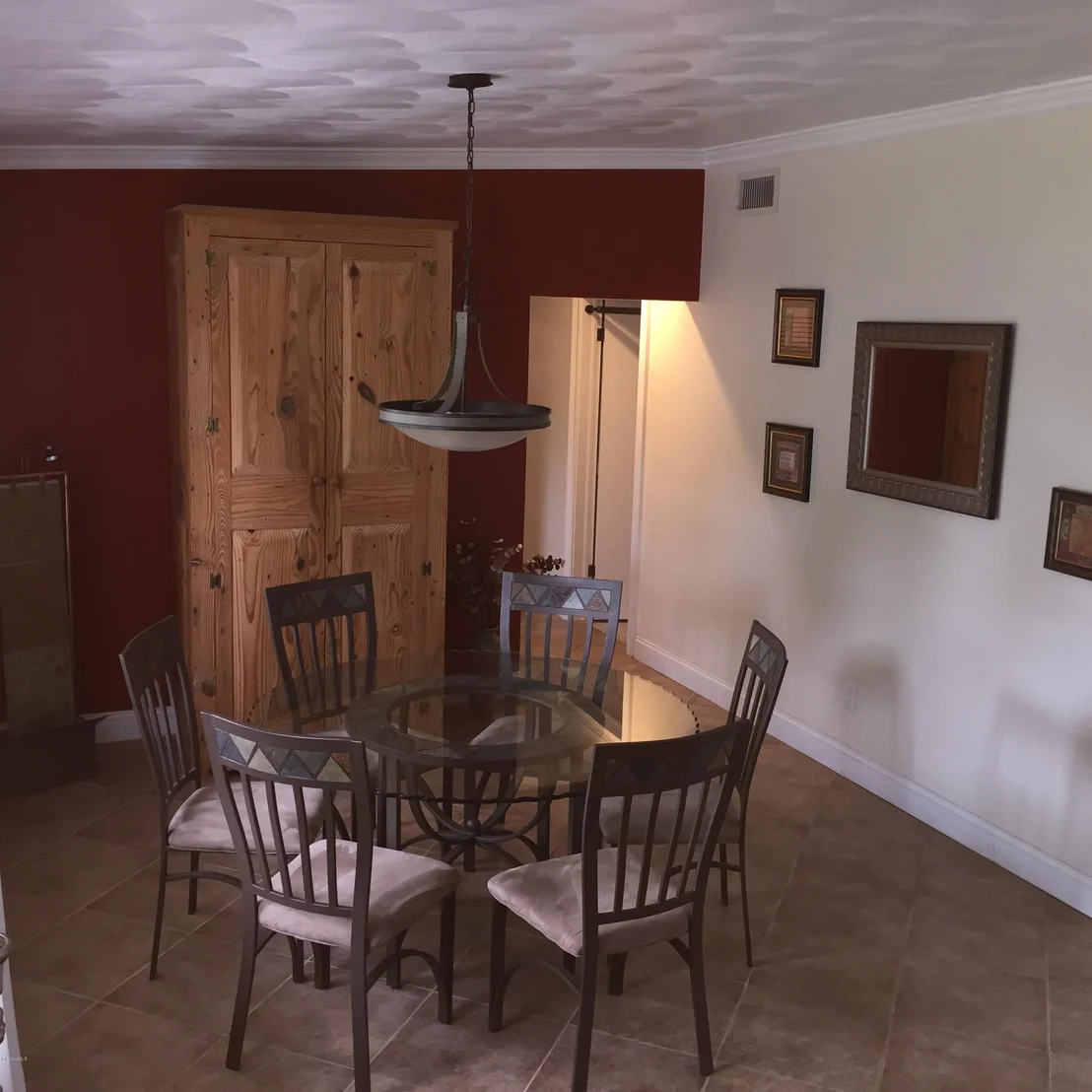 Photo of 476 Crescent Drive