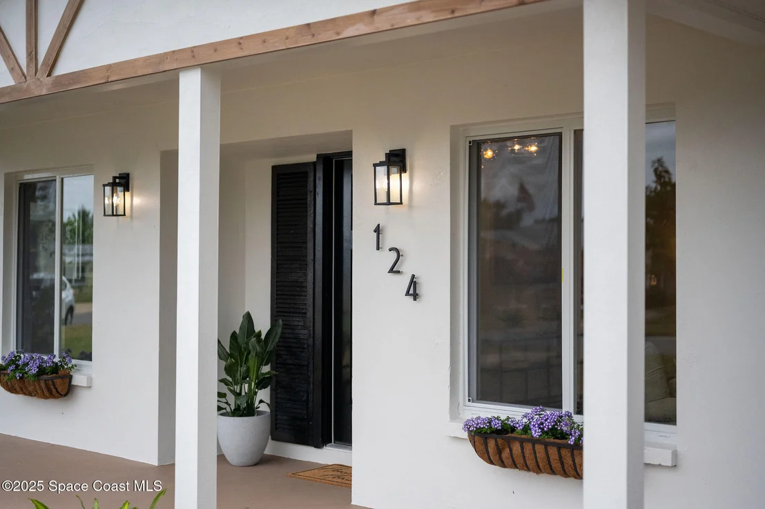 Photo of 124 Uranus Court