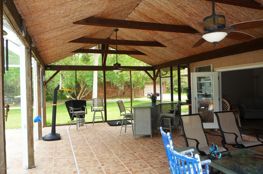Photo of 3330 Aurora Road