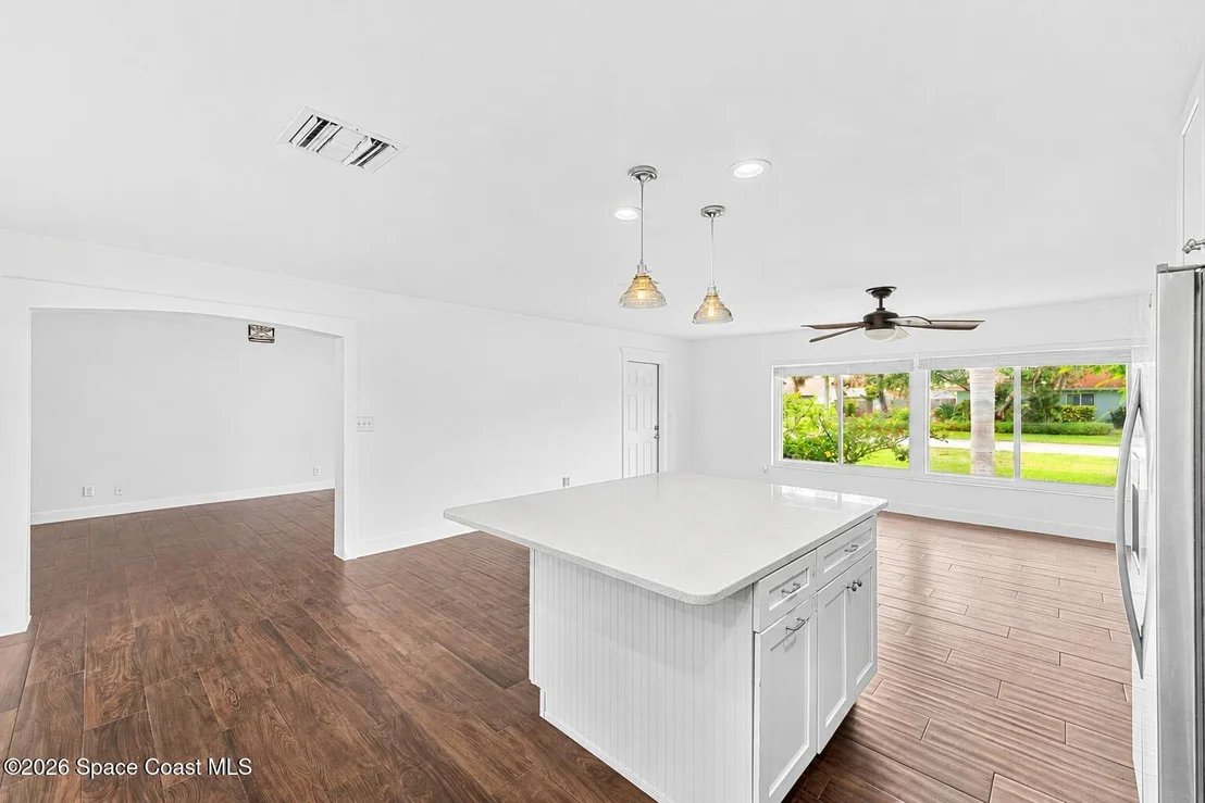 Photo of 403 12th Avenue