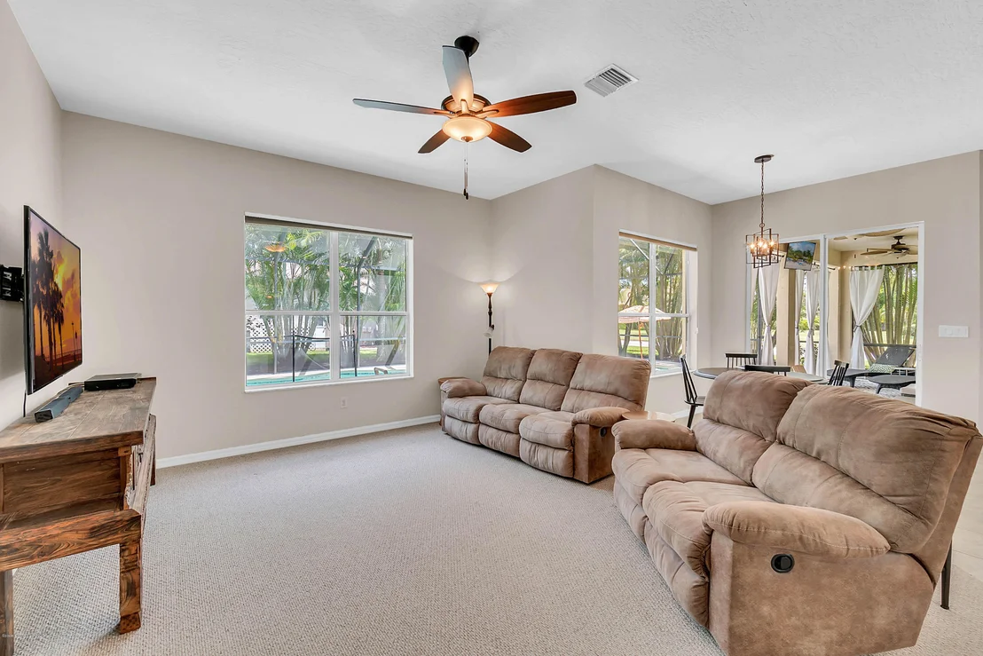 Photo of 562 Carmel Drive