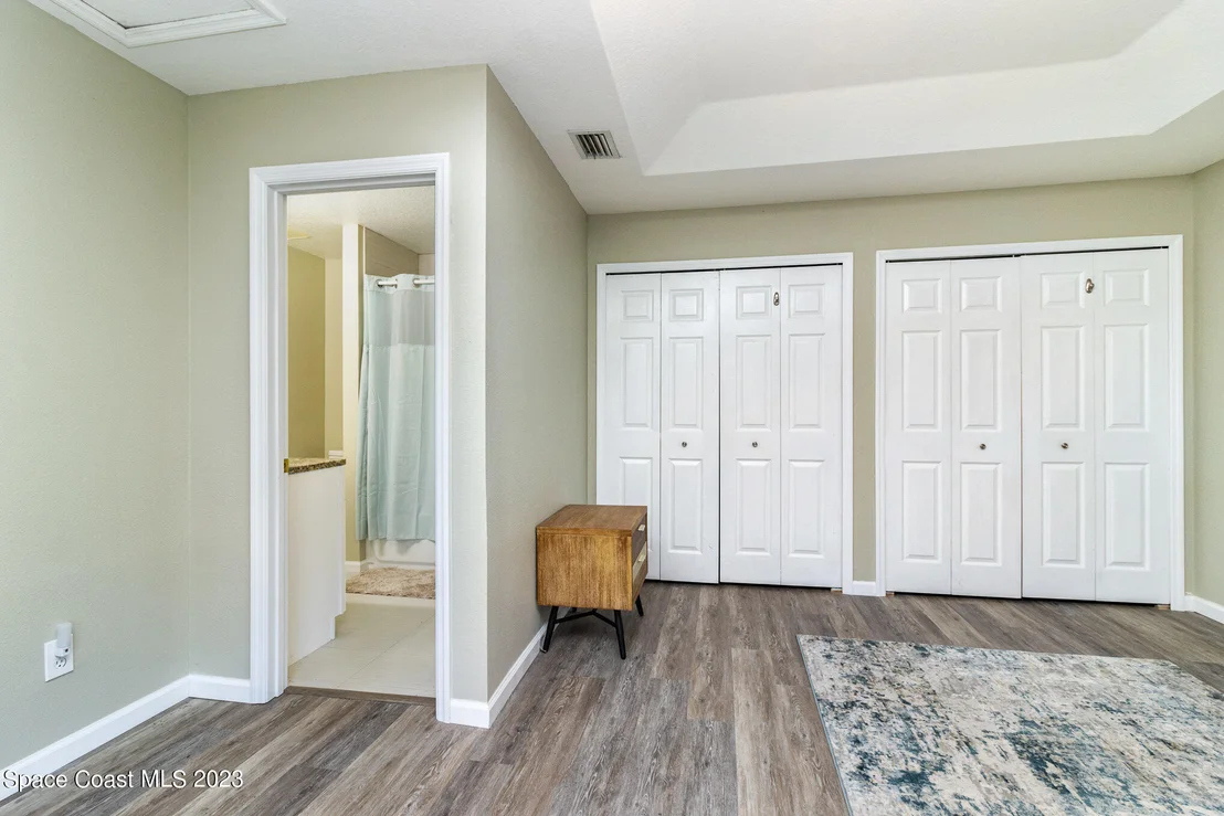 Photo of Unit 103 at 950 Luminary Circle
