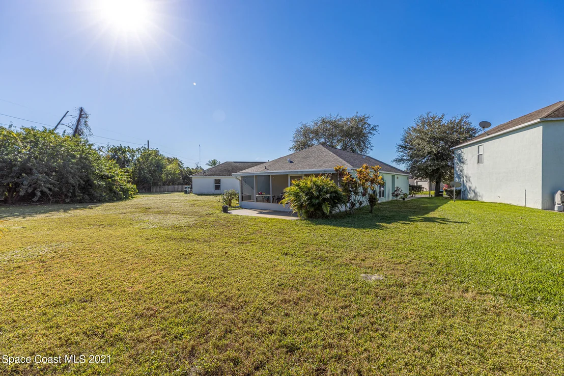 Photo of 2149 Redwood Circle