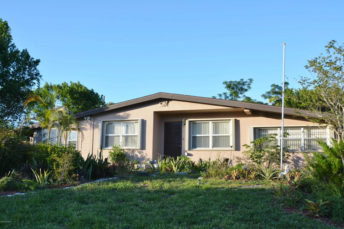 Photo of 2470 Allan Adale Road
