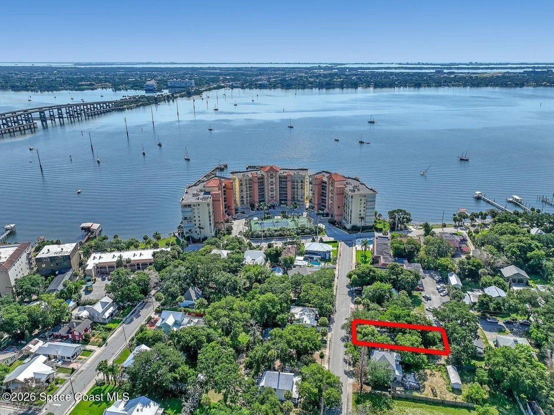 Photo of 107 Oak Street