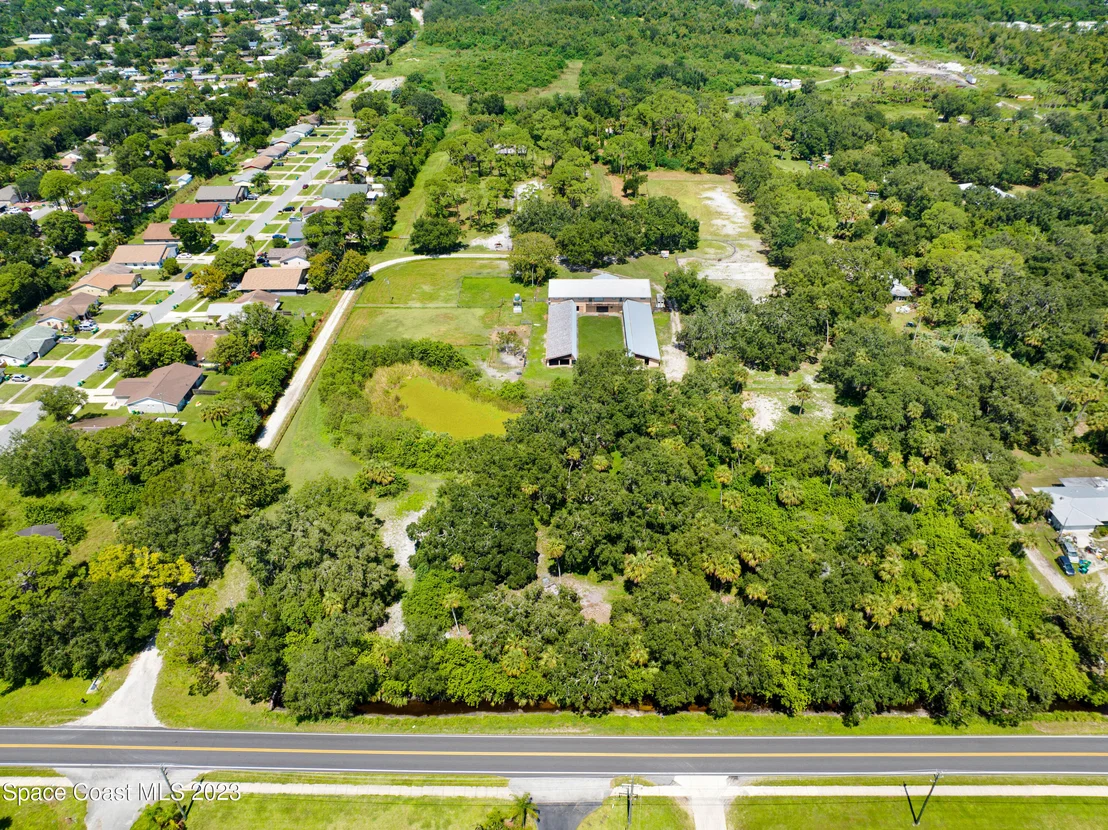 Photo of 2150 Lake Drive