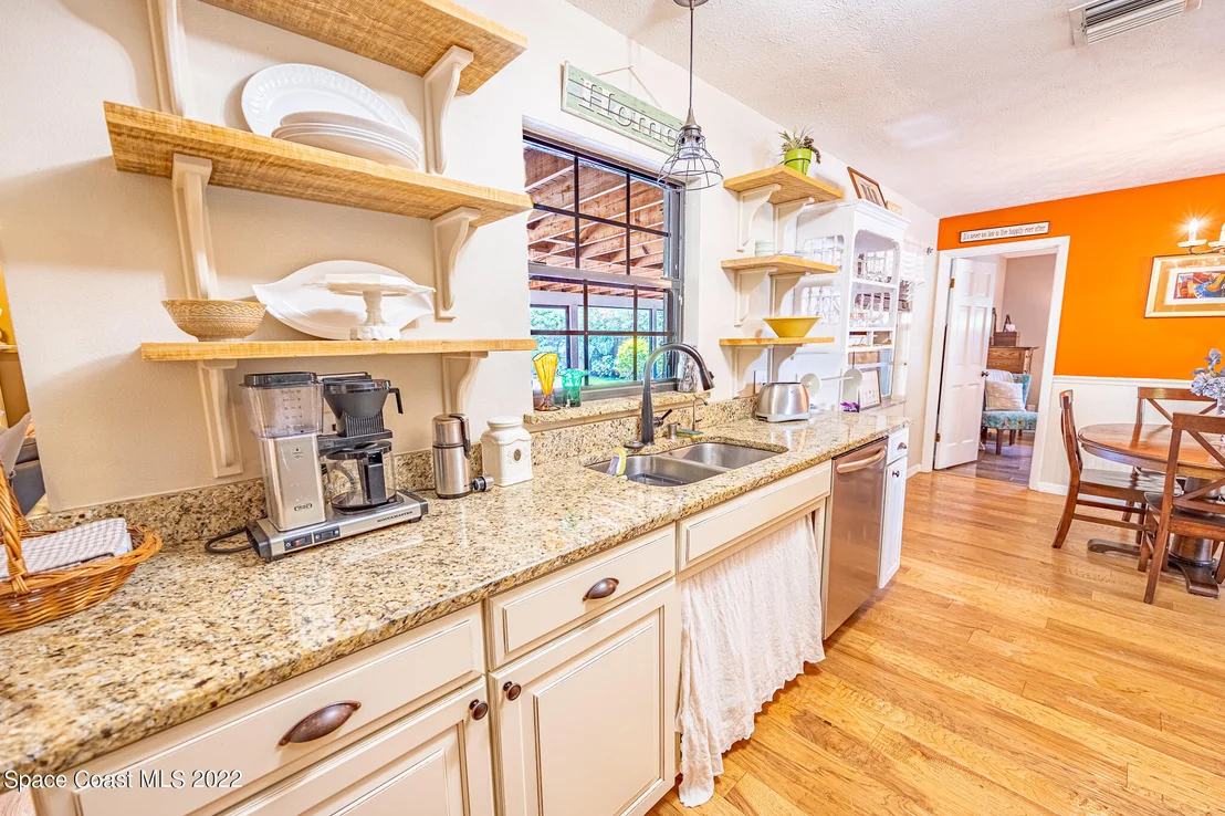 Photo of 2701 Golfview Drive