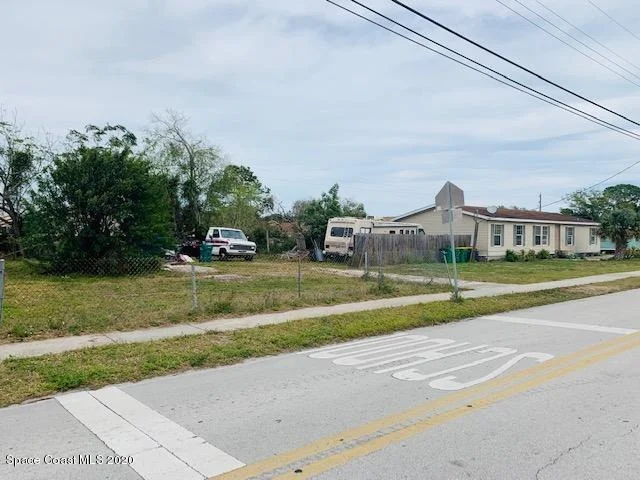 Photo of 1442 Tate Street