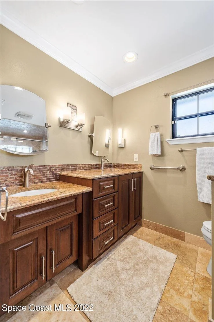 Photo of 655 Jackson Court