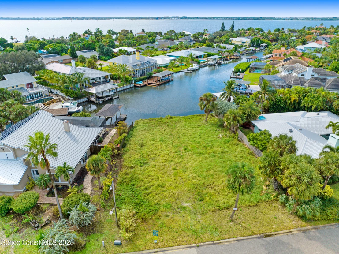 Photo of 394 River View Lane