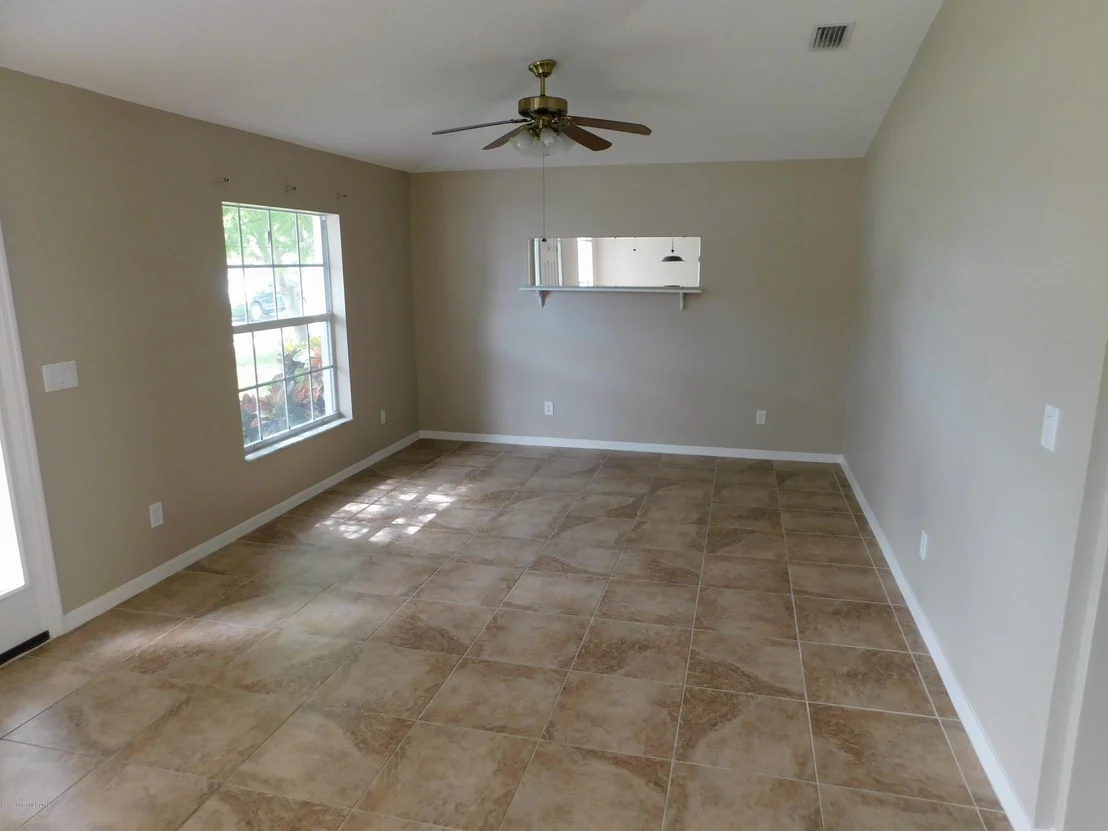 Photo of 1083 Del Mar Circle