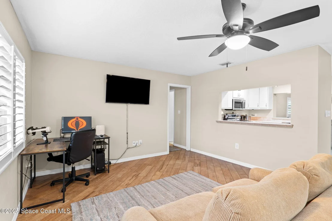Photo of 999 Emerald Road SE