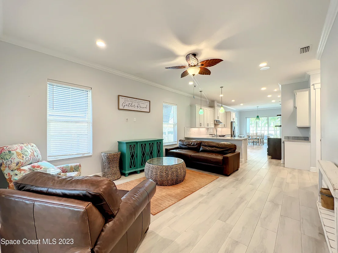 Photo of 6775 Angeles Road
