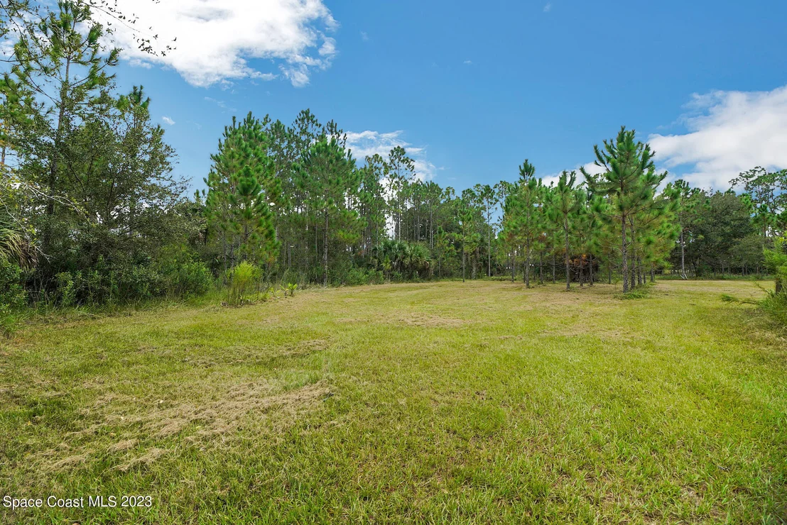 Photo of 1001 Shellcracker Road