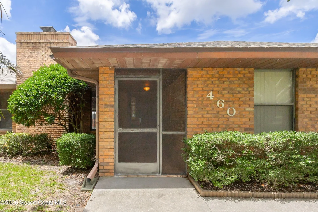 Photo of 460 Neptune Drive NE