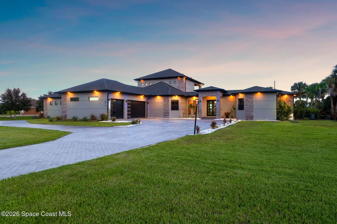 Photo of 2453 Westhorpe Drive