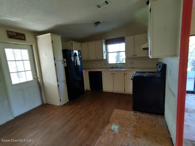 Photo of 4415 Twin Lakes Drive