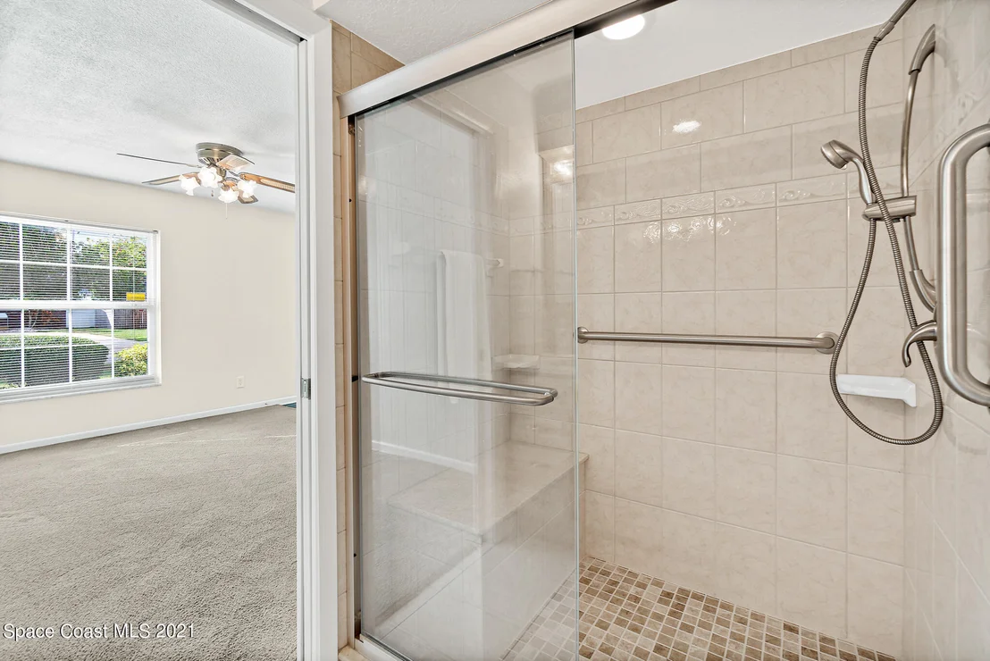 Photo of 1726 Golfview Drive