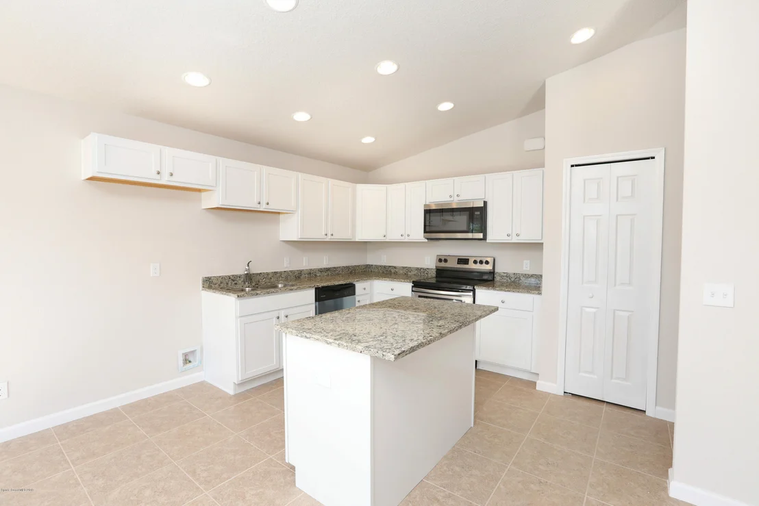 Photo of 1649 Talbott Street SE