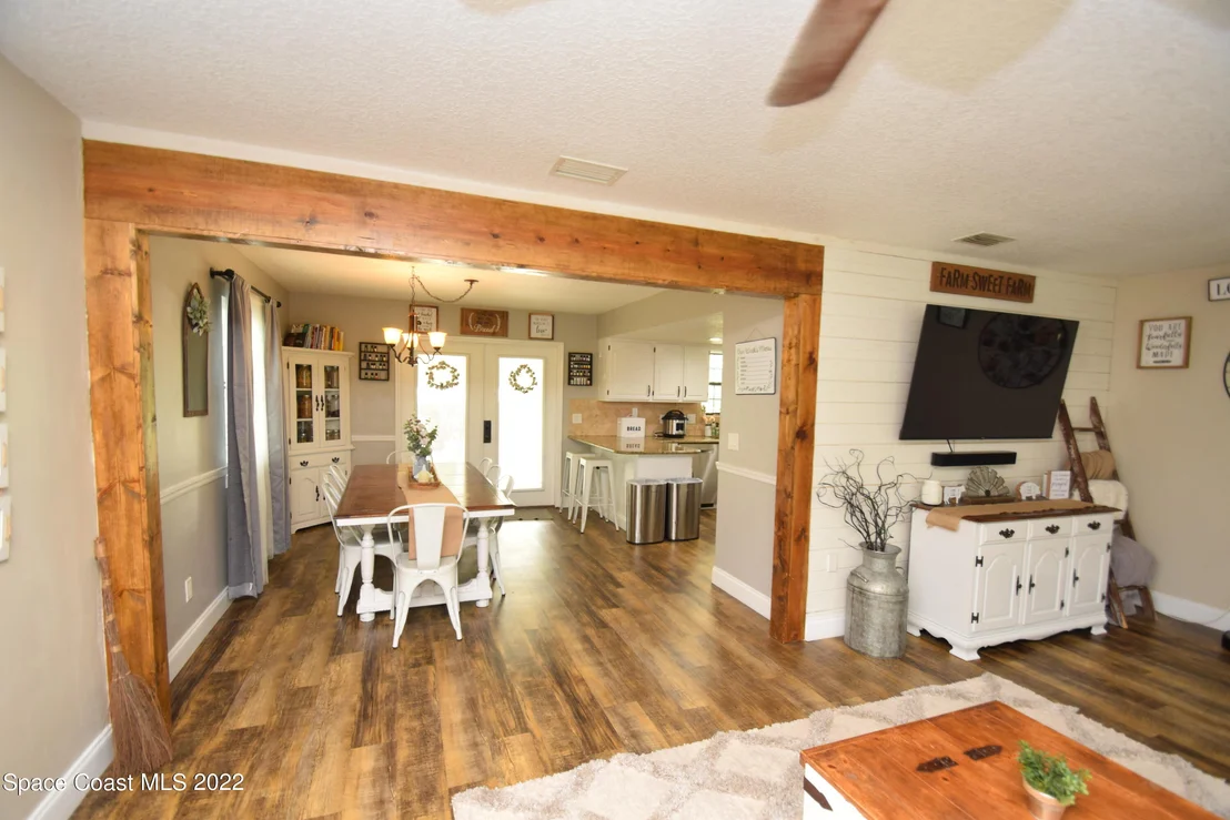 Photo of 1775 Grant Road