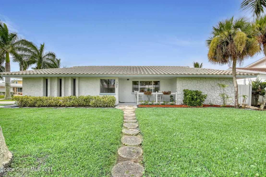 Photo of 307 Brightwaters Drive
