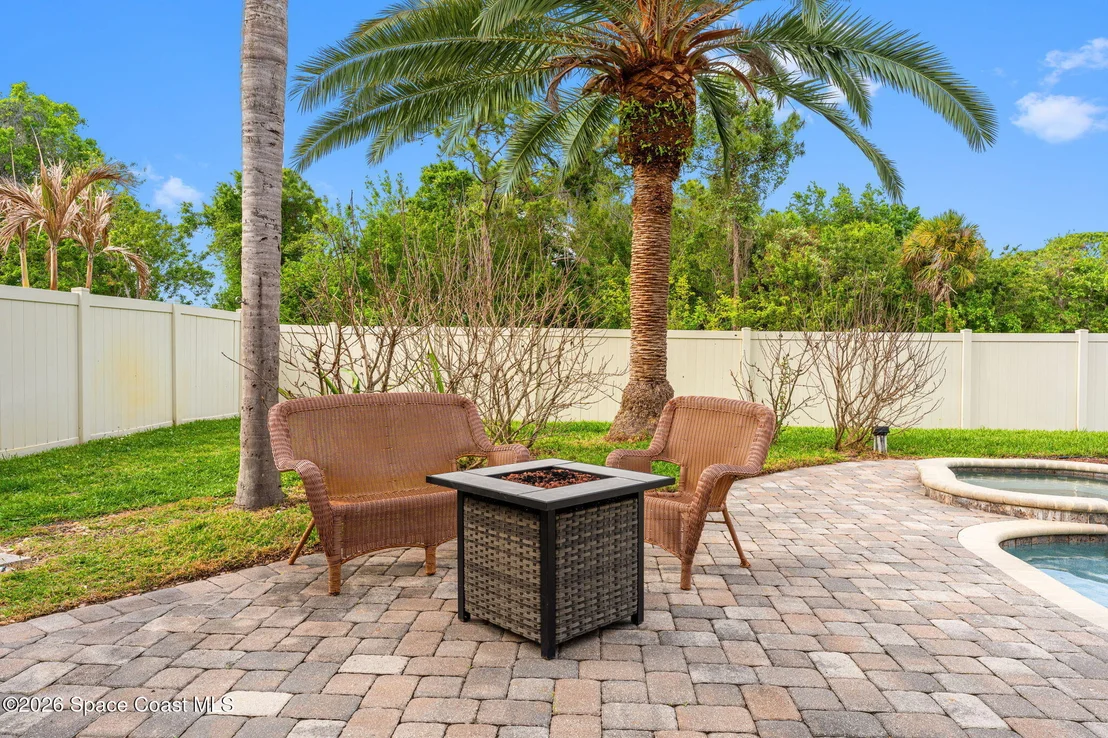 Photo of 1390 Talon Way