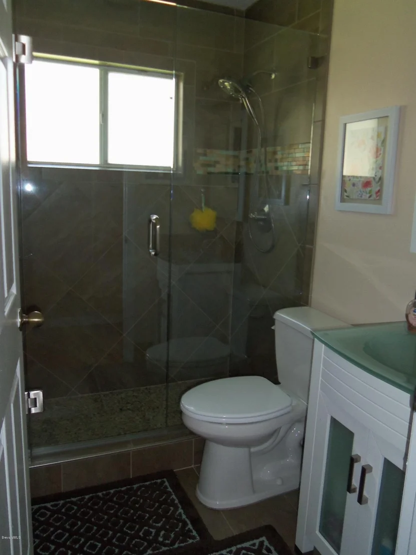 Photo of 975 Pelican Lane
