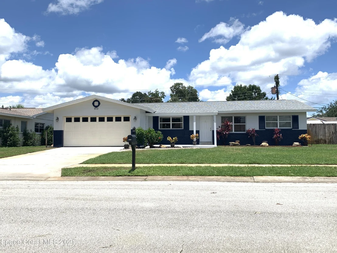 Photo of 910 Jefferson Road
