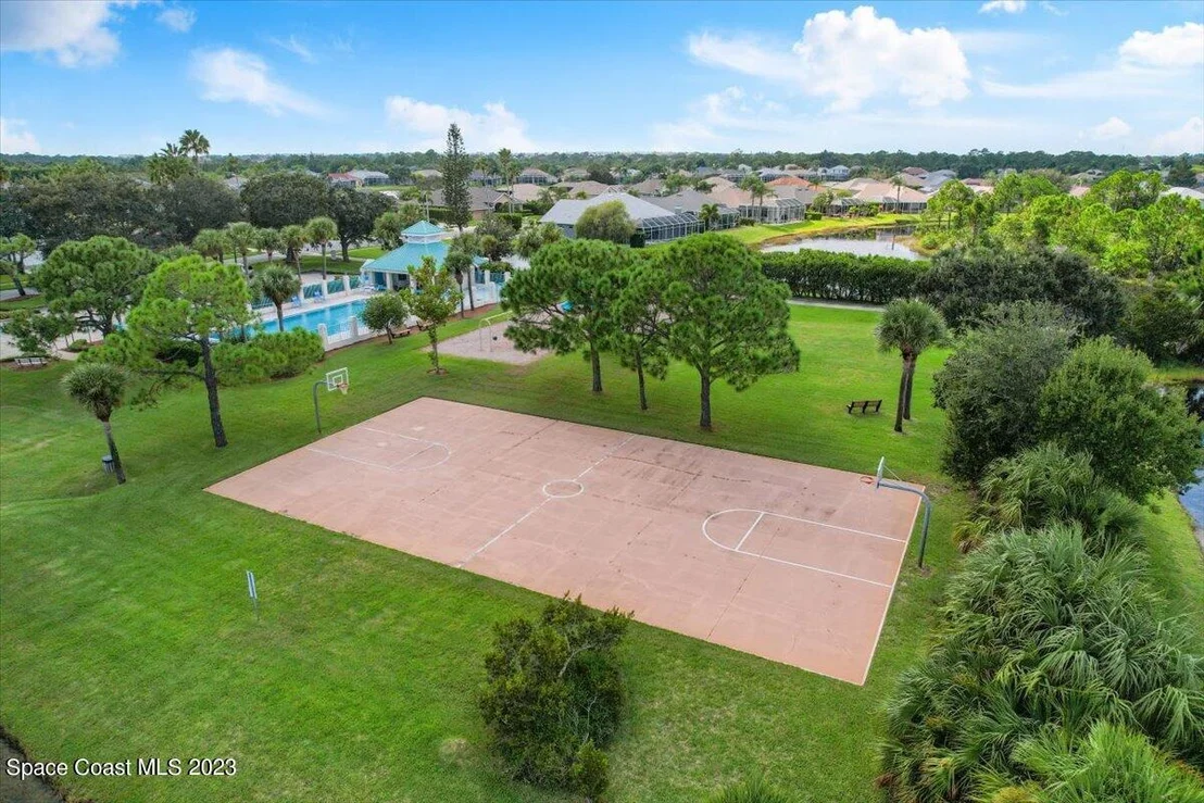 Photo of 767 Thrasher Drive